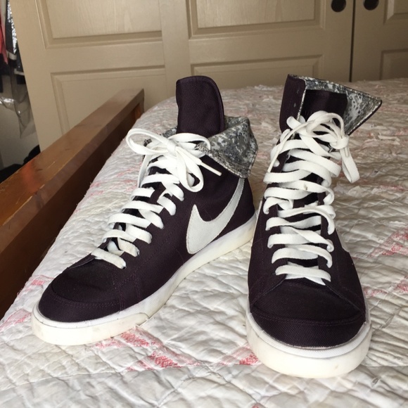Nike Purple High Top Sneaker Women's Size 8.5 - Picture 2 of 12